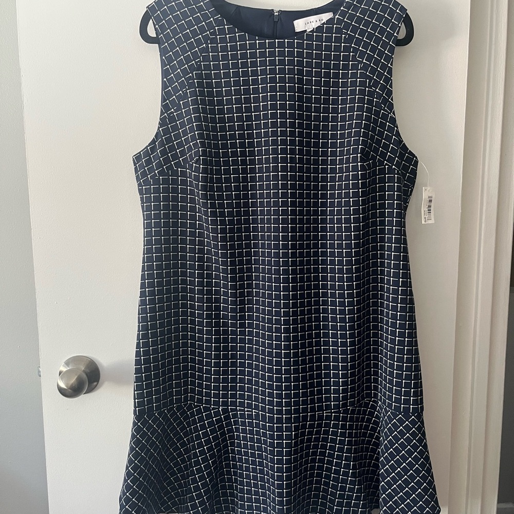 NWT Lark & Ro Navy and White Grid Sleeveless Shift Dress